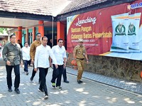 Sri Mulyani Ungkap Sumber Dana Jokowi Buat Bagi Bansos di Daerah