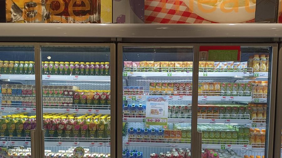 Kulkas minuman di Transmart. (²©²ÊÍøÕ¾/Martyasari Rizky)