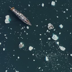 Ekspedisi Ilmuwan Cek Langsung Gunung Es Mencair di Greenland