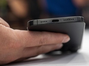 Viral Perempuan Bawa Kabur 2 HP dari Rental iPhone di Semarang
