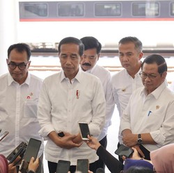 Jokowi Nostalgia di Pameran Furnitur: Terasa Pulang Kampung