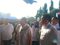 Bos Badan Pangan-Mendag Pagi-Pagi ke Pasar Cipinang, Ada Apa?