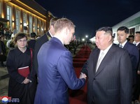 Momen Kim Jong Un Tiba di Rusia, Disambut Anak Buah Putin