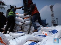 Jokowi Perintahkan Tambah Stok Beras, Impor Ditambah Lagi?
