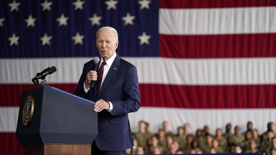 Presiden Joe Biden berbicara di Pangkalan Gabungan Elmendorf-Richardson untuk memperingati peringatan serangan teroris 11 September, Senin, 11 September 2023, di Anchorage, Alaska. (AP Photo/Evan Vucci)
