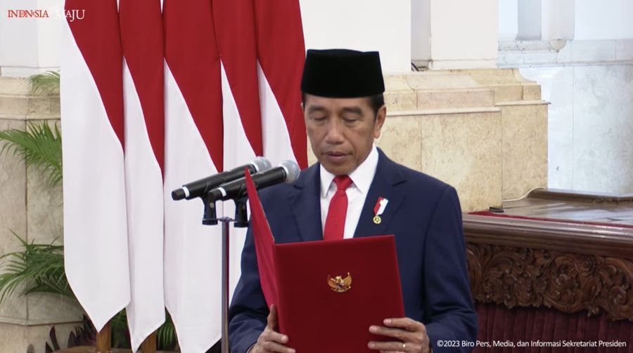 Presiden Jokowi Lantik Kepala Bakamla dan Kepala Badan Karantina Indonesia, 13 September 2023. (Tangkapan Layar Youtube Sekretariat Presiden)
