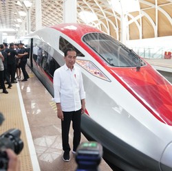 RI Punya LRT Sampai KA Cepat, Ini Rencana Jokowi Selanjutnya