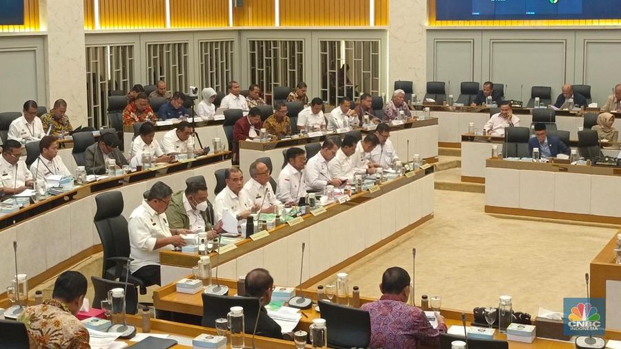 Rapat Kerja Menteri Pertanian dengan Komisi IV DPR, Rabu (13/9/2023). (CNBC Indonesia/Martyasari Rizky)
