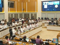 Mentan Sampai Bos Bulog Kumpul di DPR, Ada Apa?