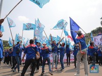 Oh Ternyata, Ribuan Buruh Demo di Patung Kuda Menuntut Ini