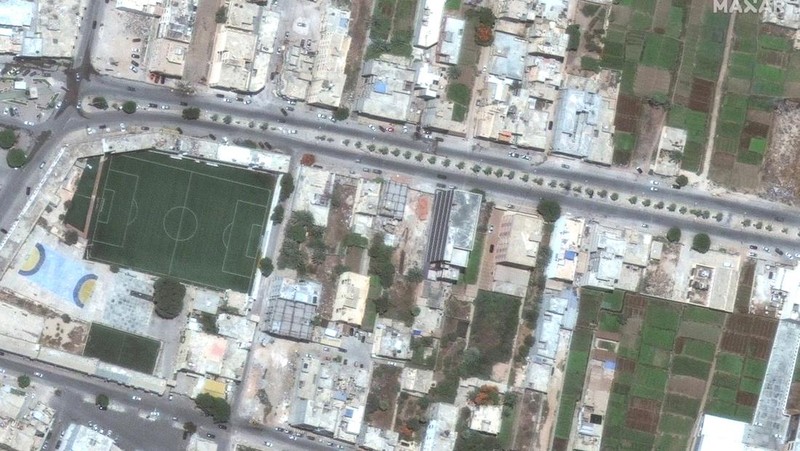 Foto Kolase dari sebuah layanan satelit menunjukkan wilayah Libya sebelum dan sesudah terjadinya banjir dahsyat. (Maxar Technologies/Handout via REUTERS)