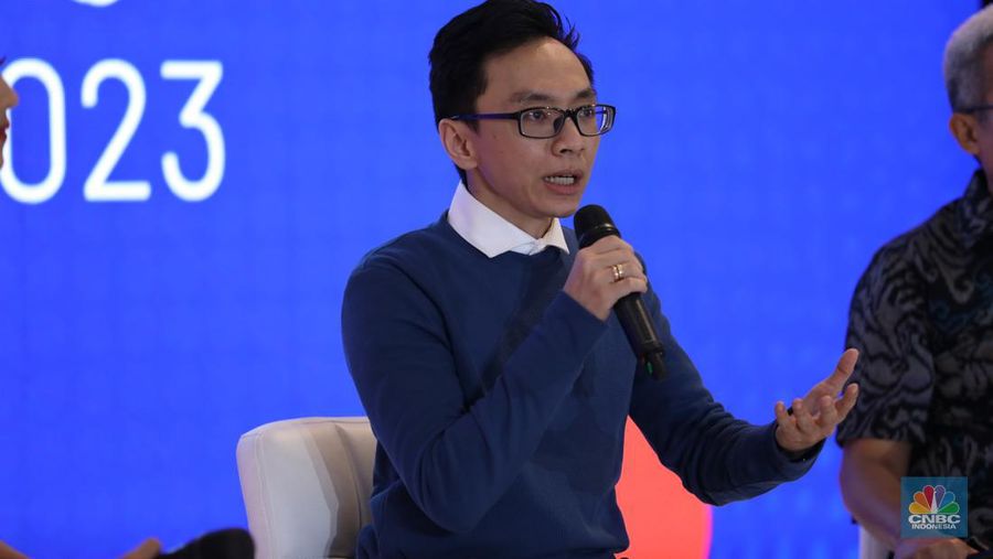 Investment Educator Ryan Filbert saat berbincang berbagi pengalaman dalam acara Investment Expo 2023 di Central Park, Jakarta, Kamis (14/9/2023). (CNBC Indonesia/Tri Susilo)