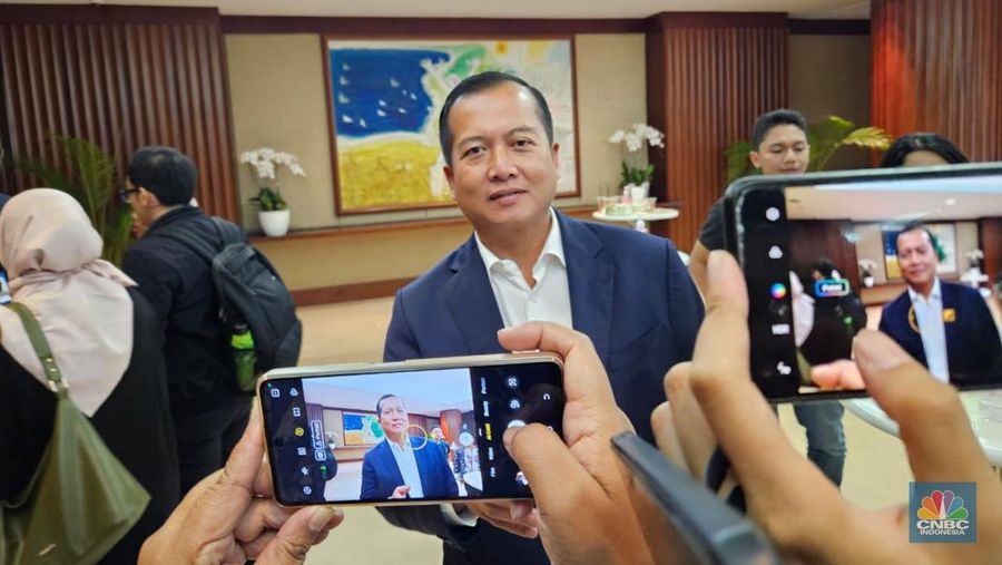 Juru bicara Kementerian Luar Negeri, Lalu Muhammad Iqbal. (CNBC Indonesia/Thea Fathanah Arbar)