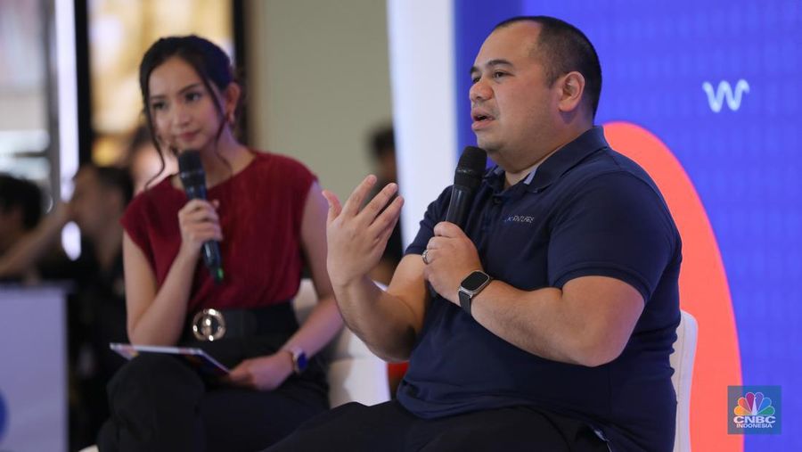 Pandu Sjahrir saat berbincang berbagi pengalaman dalam acara Investment Expo 2023 di Central Park, Jakarta, Kamis (14/9/2023). (CNBC Indonesia/Tri Susilo)