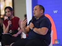 Pandu Sjahrir Beri Tips Bagi Investor yang Nyangkut di Saham