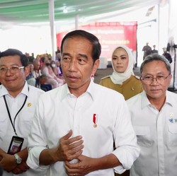 Harga Beras Belum Turun, Begini Perintah Jokowi ke Bos Bulog
