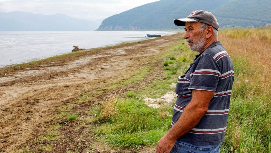 Danau Prespa yang meruipakan danau tertua di Eropa mengalami kekeringan. (REUTERS/Ognen Teofilovski)