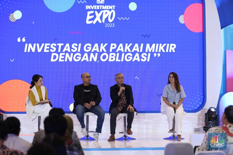 Suasana pengunjung memadati acara Investment Expo 2023 di Central Park Mall, Jakarta, Jum'at (15/9/2023). Suasana pengunjung memadati acara Investment Expo 2023 di Central Park Mall, Jakarta, Jum'at (15/9/2023). (CNBC Indonesia/Tri Susilo)