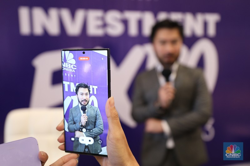 Enterpreneur Rudy Salim dalam acara Investment Expo 2023 di Central Park Mall, Jakarta, Jum'at (15/9/2023). Enterpreneur Rudy Salim dalam acara Investment Expo 2023 di Central Park Mall, Jakarta, Jum'at (15/9/2023). (CNBC Indonesia/Tri Susilo)