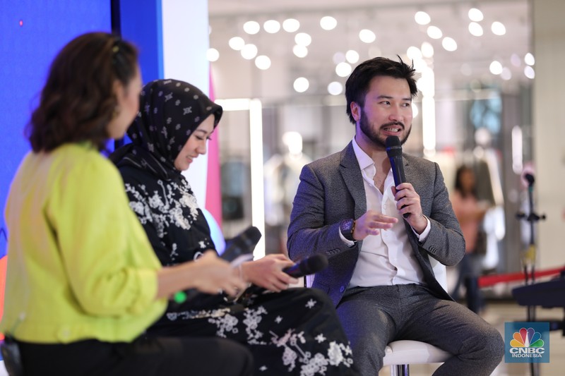 Enterpreneur Rudy Salim dalam acara Investment Expo 2023 di Central Park Mall, Jakarta, Jum'at (15/9/2023). Enterpreneur Rudy Salim dalam acara Investment Expo 2023 di Central Park Mall, Jakarta, Jum'at (15/9/2023). (CNBC Indonesia/Tri Susilo)