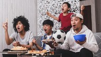 Nobar Timnas di Rumah Pakai Proyektor: Terang Berapa ANSI yang Aman? 