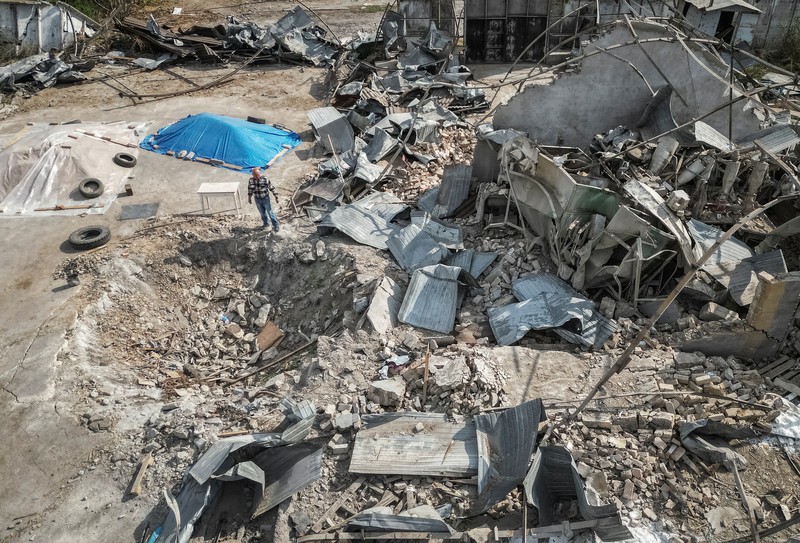 Lumbung hasil panen gandum petani Ukraina yang hacur dihantam rudal milik Rusia di Zaporizhzhia, Kota Orikhiv, Ukraina, Kamis (14/9/2023). (REUTERS/Oleksandr Ratushniak) Lumbung hasil panen gandum petani Ukraina yang hacur dihantam rudal milik Rusia di Zaporizhzhia, Kota Orikhiv, Ukraina, Kamis (14/9/2023). (REUTERS/Oleksandr Ratushniak)