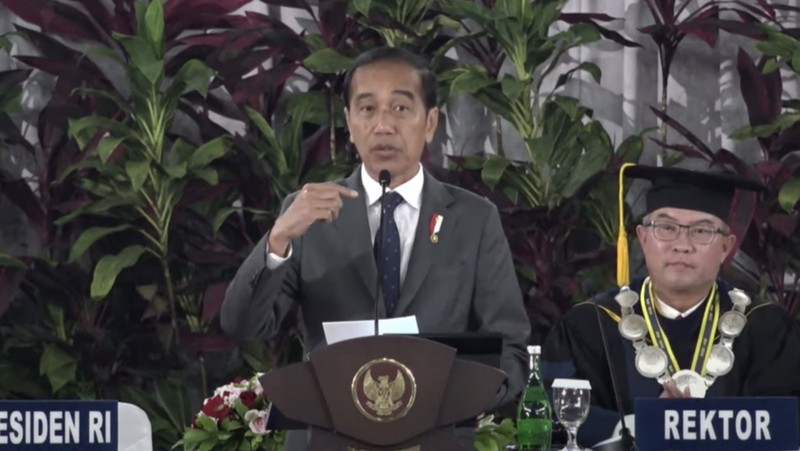 Presiden Joko Widodo menyampaikan pidati saat Dies Natalis ke-60 IPB, Bogor, 15 September 2023. (YouTube/Sekretariat Presiden)