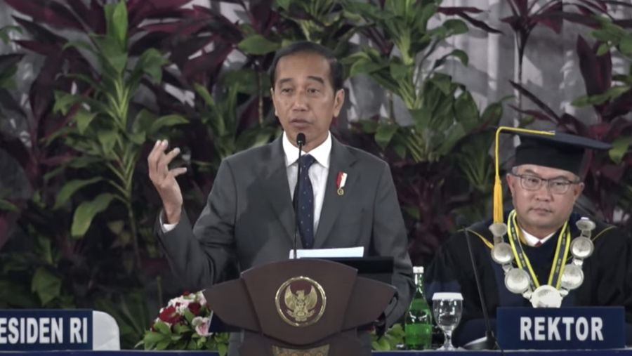 Presiden Joko Widodo menyampaikan pidati saat Dies Natalis ke-60 IPB, Bogor, 15 September 2023. (YouTube/Sekretariat Presiden)
