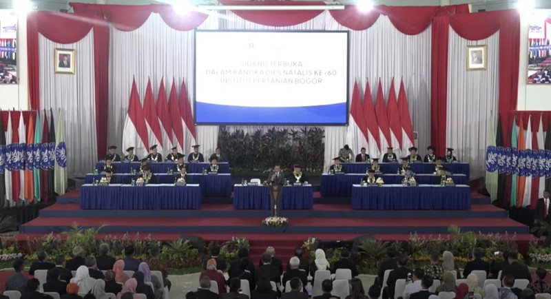 Presiden Joko Widodo menyampaikan pidati saat Dies Natalis ke-60 IPB, Bogor, 15 September 2023. (YouTube/Sekretariat Presiden)