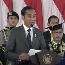 Di Depan Para Profesor IPB, Jokowi Curhat Susah Impor Beras