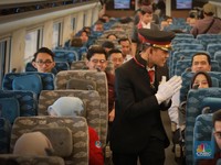 Happy! Warga DKI Jajal Kereta Cepat Jakarta-Bandung Gratis