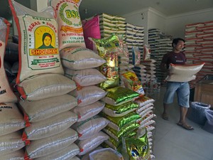 Mainkan Harga Beras, Hampir 1.000 Pedagang Kena Semprit