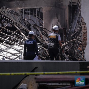 Potret Damkar-Puslabfor Sisir Museum Nasional yang Terbakar