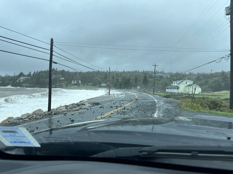 Citra satelit menunjukkan saat badai Siklon Tropis Lee mendekat ke New England dan Kanada Timur. (NOAA via AP) Citra satelit menunjukkan saat badai Siklon Tropis Lee mendekat ke New England dan Kanada Timur. (NOAA via AP)