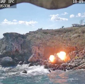 Potret Diduga Drone Rusia 'Nyasar' dan Meledak di Negara NATO