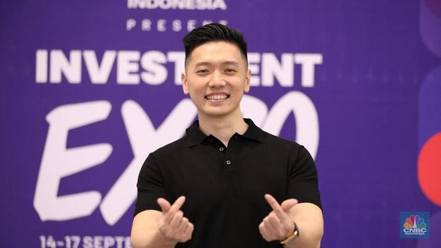 Foto: Enterpreneur Andrew Susanto saat berbincang berbagi pengalaman dalam acara Investment Expo 2023 di Central Park, Jakarta, Minggu (17/9/2023). (CNBC Indonesia/Tri Susilo)