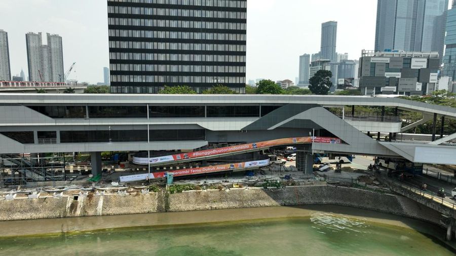 Jembatan Penyeberangan Multiguna (JPM) Dukuh Atas