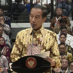 Jokowi Bilang Jangan Takut AI, Novelis Bagi Trik Biar Berani