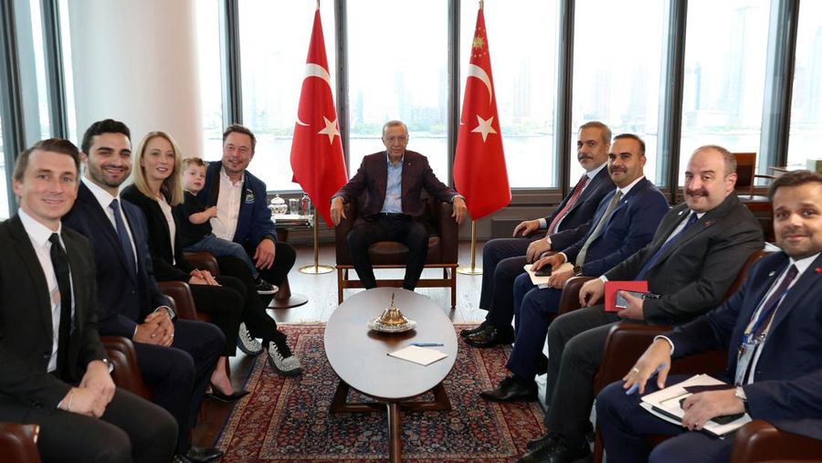 Turkey's President Tayyip Erdogan meets with Tesla CEO Elon Musk as they are flanked by officials in New York, U.S., September 17, 2023. Murat Cetinmuhurdar/PPO/Handout via REUTERS THIS IMAGE HAS BEEN SUPPLIED BY A THIRD PARTY. NO RESALES. NO ARCHIVES