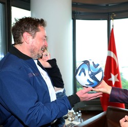 Hamas-Israel Panas Ulah Elon Musk, Bos Twitter Buka Suara