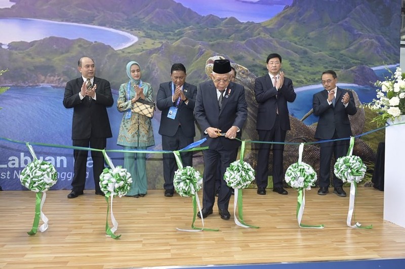 Wakil Presiden Ma'ruf Amin saat melakukan pertemuan bilateral dengan Perdana Menteri (PM) Tiongkok, Li Qiang. Wakil Presiden Ma'ruf Amin saat melakukan pertemuan bilateral dengan Perdana Menteri (PM) Tiongkok, Li Qiang. (Instagram @kyai_marufamin)