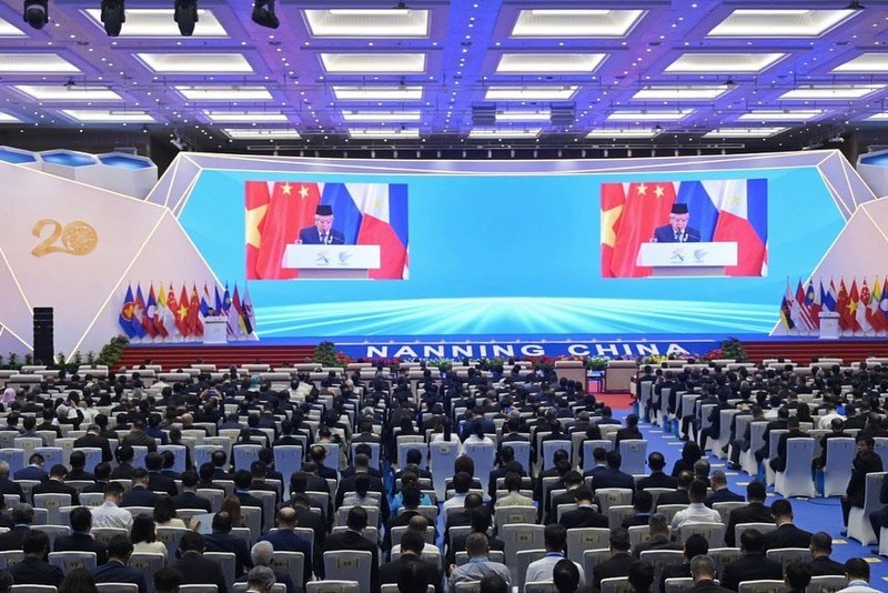 Wakil Presiden Ma'ruf Amin saat melakukan pertemuan bilateral dengan Perdana Menteri (PM) Tiongkok, Li Qiang. Wakil Presiden Ma'ruf Amin saat melakukan pertemuan bilateral dengan Perdana Menteri (PM) Tiongkok, Li Qiang. (Instagram @kyai_marufamin)