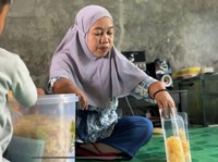 Hani Hadiyanti, Tunadaksa yang Bisa Bangun Rumah dari Jualan