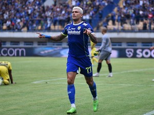 Maung Bandung Unggul 2-1 di Babak Pertama