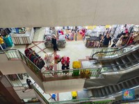 Satu Per Satu Pedagang Pasar Tanah Abang Ambruk, Ada Apa?