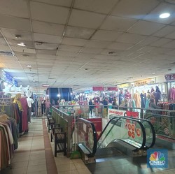 Pasar Tanah Abang Sepi, Tukang Parkir Cs Kena Efeknya