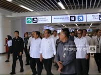 Video: Jokowi & Prabowo Kunjungi Pindad Naik Kereta Cepat