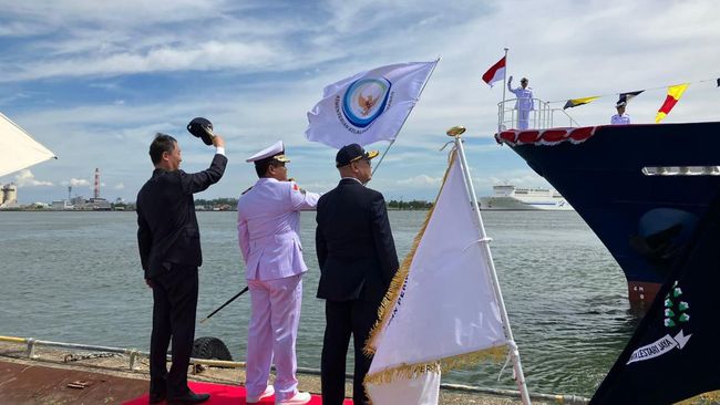 Mass Effect oyinidan porno giflar Ogriq, qichqiriq, koz yoshlar porno onlayn