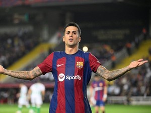 Barcelona Mau Rekrut Joao Cancelo Lagi