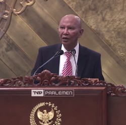 Puluhan Tahun RI Ekspor Barang Mentah & Beli Lagi Dalam Bentuk Jadi